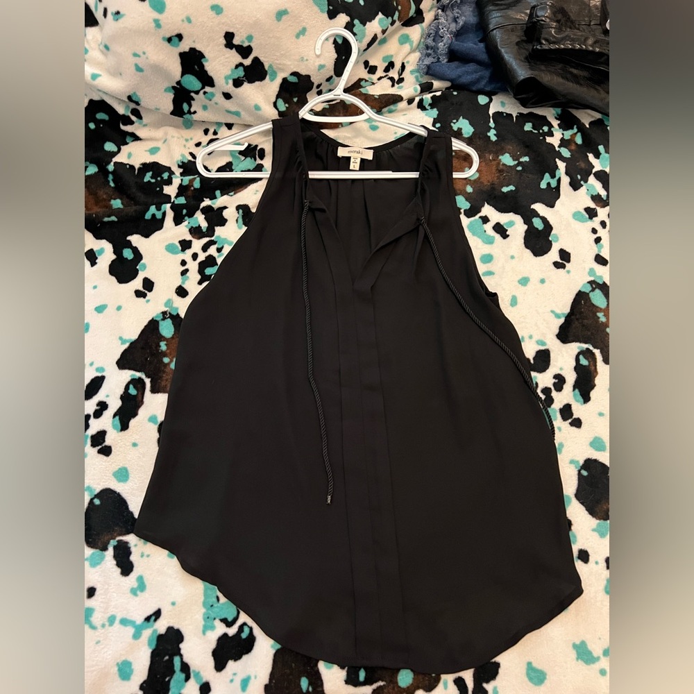 Black Sleeveless Top